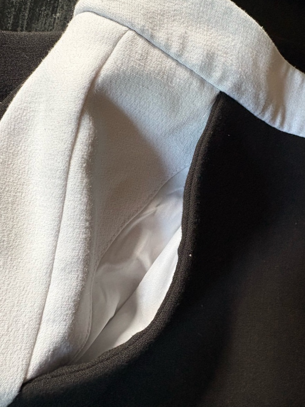 Banana Republic Black Mini Skirt with White Trim - Picture 10 of 10